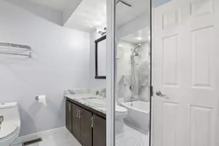 786 Pahl Rd, Elk Grove Village, IL 60007 - Photo 19