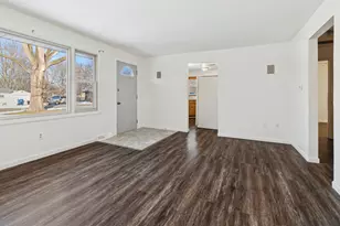 2420 Pecan St, Joliet, IL 60435 - Photo 7