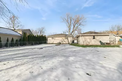 2420 Pecan Street, Joliet, IL 60435 - Photo 3