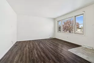 2420 Pecan St, Joliet, IL 60435 - Photo 5