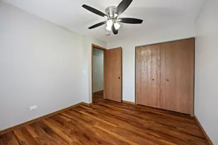 35 Terry Dr, Roselle, IL 60172 - Photo 15