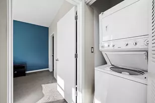 1001 W 15th St, Chicago, IL 60608 - Photo 15