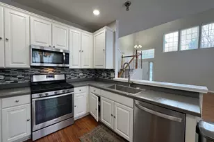 3029 Peachtree Cir, Aurora, IL 60502 - Photo 5