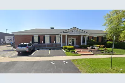 7040 N Ridgeway Avenue, Lincolnwood, IL 60712 - Photo 1