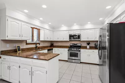 8208 W Park Avenue, Niles, IL 60714 - Photo 5