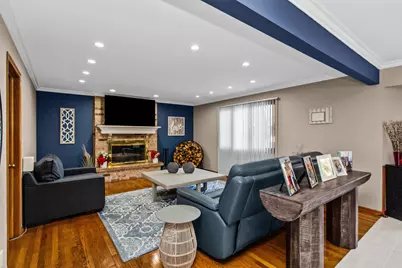 8208 W Park Avenue, Niles, IL 60714 - Photo 7