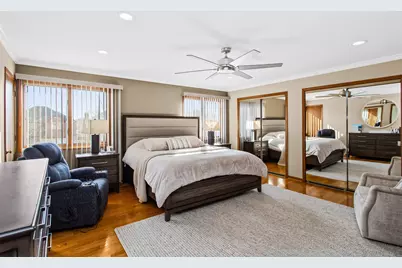 8208 W Park Avenue, Niles, IL 60714 - Photo 9