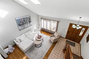 8208 W Park Ave, Niles, IL 60714 - Photo 3