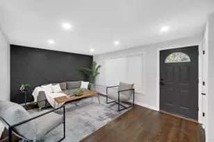 1707 E 93rd St, Chicago, IL 60617 - Photo 3