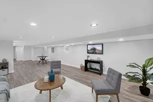 1707 E 93rd St, Chicago, IL 60617 - Photo 15