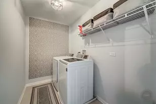 201 Dorset Ave, Oswego, IL 60543 - Photo 29