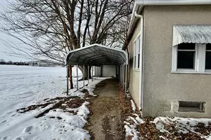 313 3rd St, Standard, IL 61363 - Photo 3