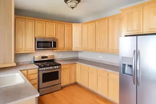 23736 Dayfield Ct, Plainfield, IL 60586 - Photo 3