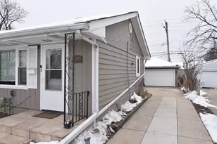 8705 45th St, Lyons, IL 60534 - Photo 3