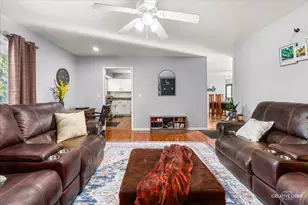 [Address not provided], Aurora, IL 60506 - Photo 11