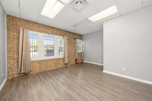 1310 E 75th St, Chicago, IL 60619 - Photo 21