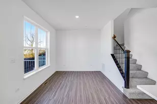 243 Settlers Pl, West Dundee, IL 60118 - Photo 5