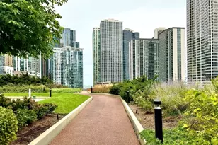 225 N Columbus Dr, Chicago, IL 60601 - Photo 17