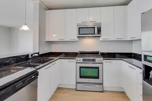 225 N Columbus Dr, Chicago, IL 60601 - Photo 5