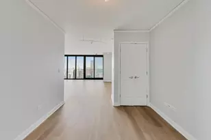 225 N Columbus Dr, Chicago, IL 60601 - Photo 11