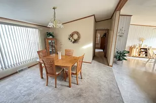 4 Cynthia Ln, Beecher, IL 60401 - Photo 3