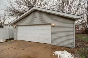 811 John St, Joliet, IL 60435 - Photo 13