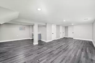 10129 S Indiana Ave, Chicago, IL 60628 - Photo 15