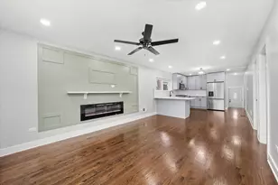 10129 S Indiana Ave, Chicago, IL 60628 - Photo 3