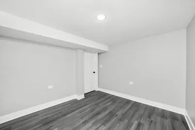 10129 S Indiana Avenue, Chicago, IL 60628 - Photo 23