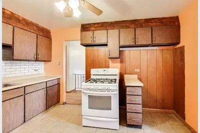 17022 Magnolia Drive, Hazel Crest, IL 60429 - Photo 9