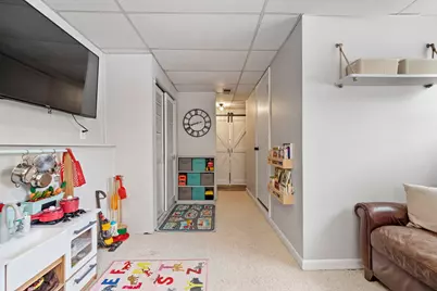 1136 S Summit Avenue, Villa Park, IL 60181 - Photo 15