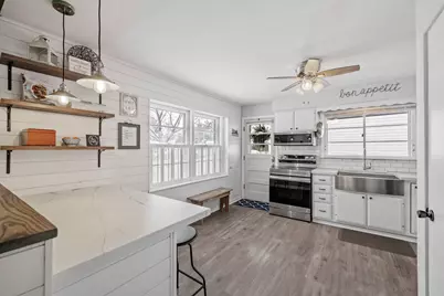 1136 S Summit Avenue, Villa Park, IL 60181 - Photo 9