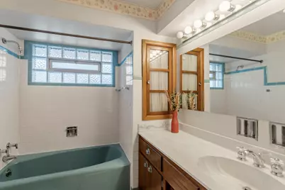 10801 S Tripp Avenue, Oak Lawn, IL 60453 - Photo 15