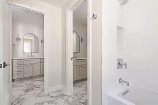 900 S Colfax Ave, Elmhurst, IL 60126 - Photo 27