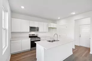 2570 Santa Fe Dr, Pingree Grove, IL 60140 - Photo 11