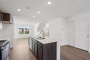 1389 Oakfield Ln, Pingree Grove, IL 60140 - Photo 7