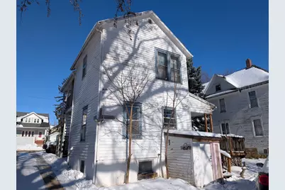 717 W Pleasant Street, Freeport, IL 61032 - Photo 9