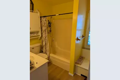 717 W Pleasant Street, Freeport, IL 61032 - Photo 5