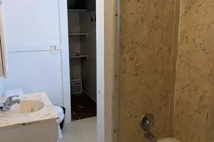 717 W Pleasant St, Freeport, IL 61032 - Photo 15