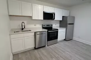 7200 N Claremont Ave, Chicago, IL 60645 - Photo 3