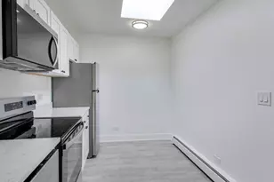 7200 N Claremont Ave, Chicago, IL 60645 - Photo 9