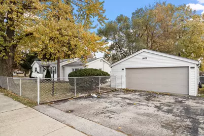 8602 S Oak Park Avenue, Burbank, IL 60459 - Photo 3