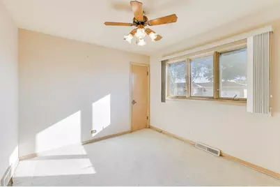 5700 N Orange Avenue, Chicago, IL 60631 - Photo 5