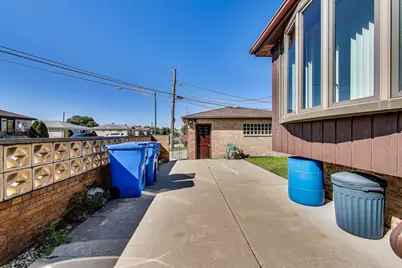 5700 N Orange Avenue, Chicago, IL 60631 - Photo 21