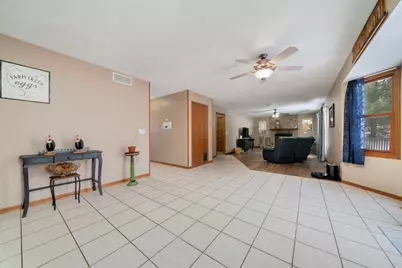 5304 E Hubbard Trail, Byron, IL 61010 - Photo 11