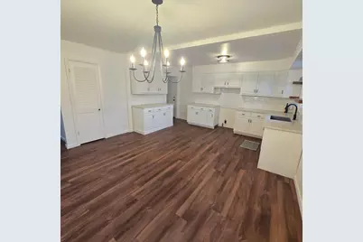 2514 W Nottingham Place, Peoria, IL 61614 - Photo 5