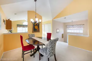 347 Ashford Cir, Bartlett, IL 60103 - Photo 5