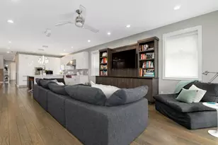 1448 W Erie St, Chicago, IL 60642 - Photo 13