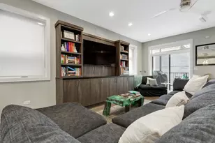 1448 W Erie St, Chicago, IL 60642 - Photo 17