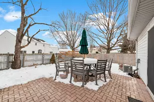 2S021 Lexington Ct, Warrenville, IL 60555 - Photo 19